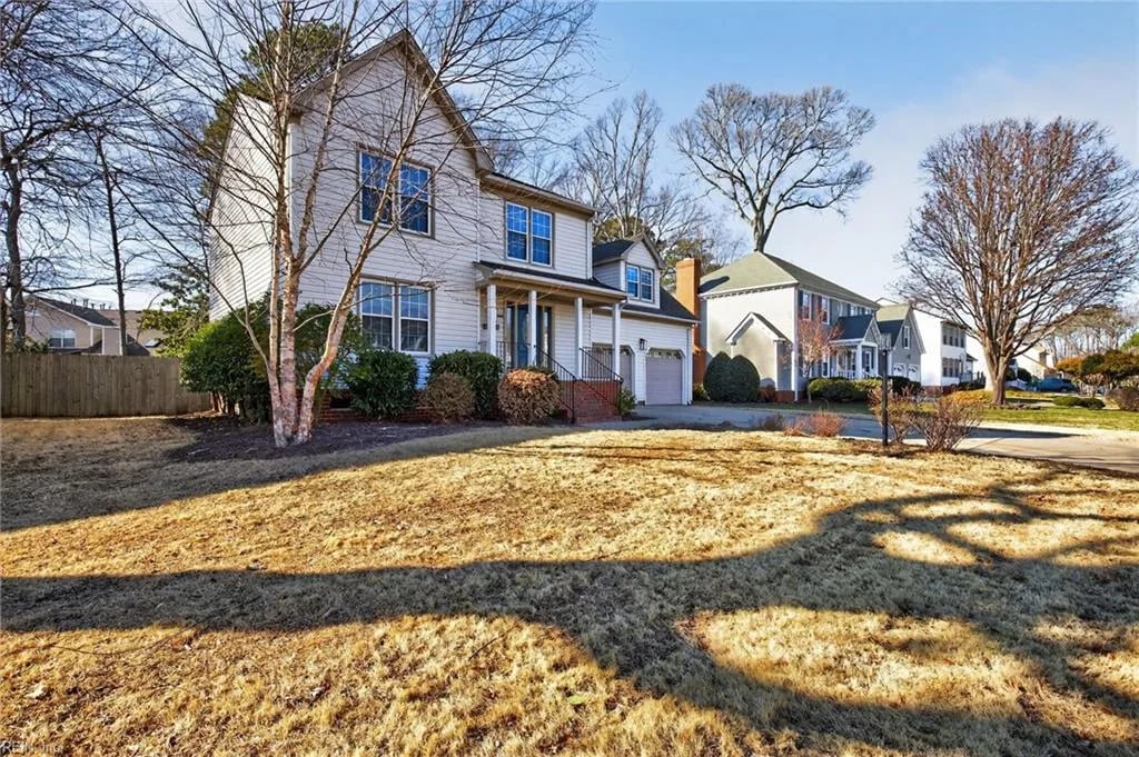 1528 Plantation Lakes CIR, Chesapeake — 4 bed Residential, 2,434 sqft