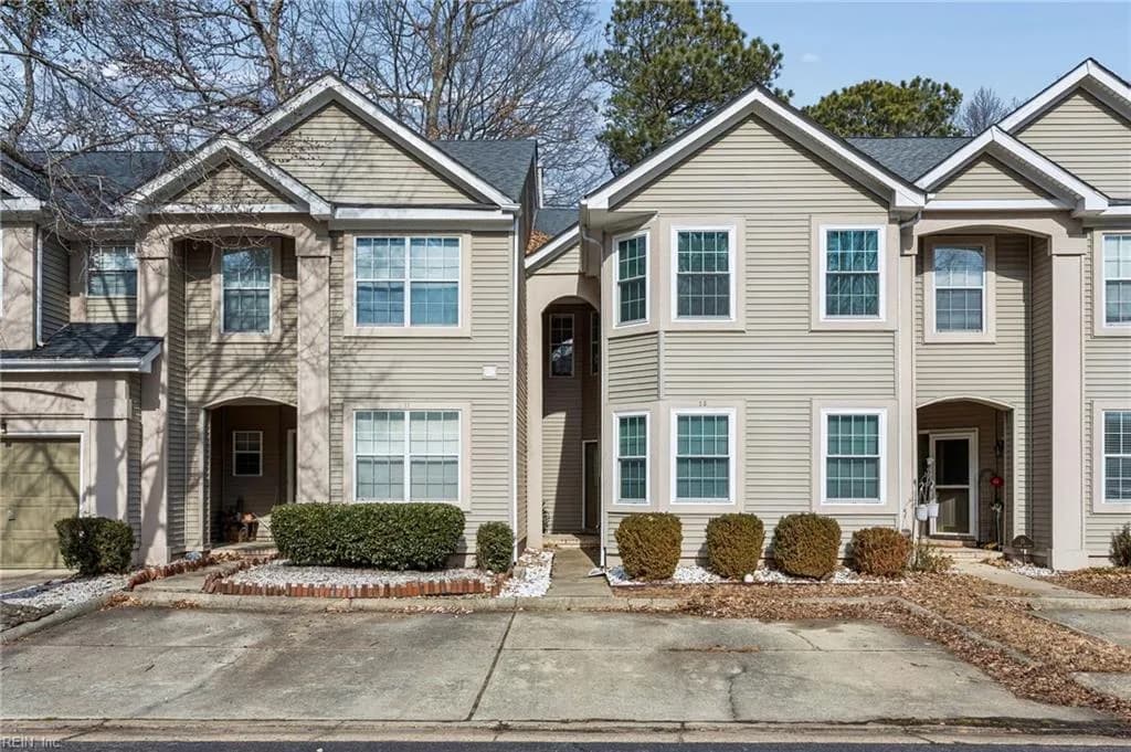 13 Golden Willow CIR, HAMPTON VA 23666 - Main photo