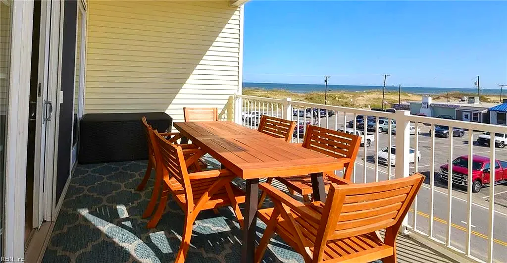 204 Sandbridge RD #207, Virginia Beach — 3 bed Residential, 1,813 sqft