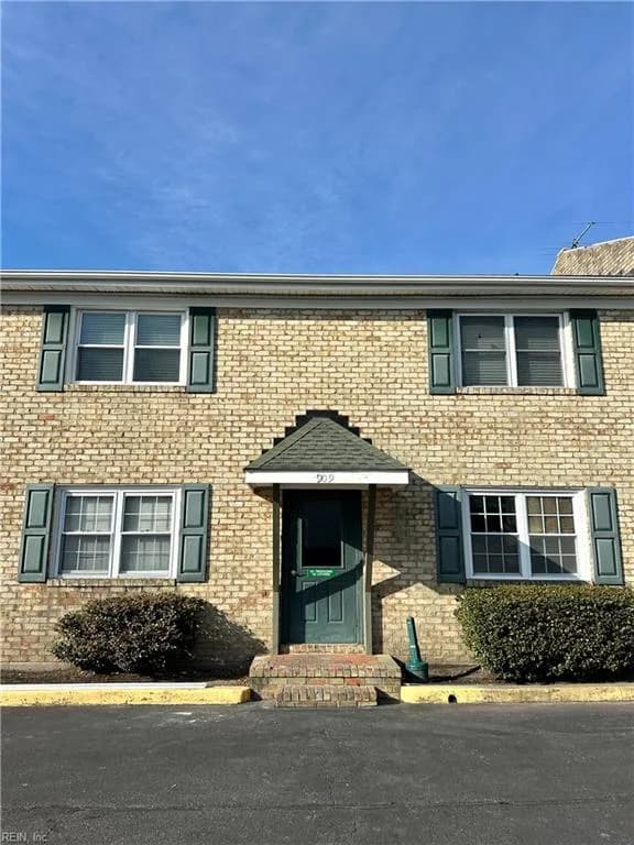 909 Leisure SQ #201, VIRGINIABEACH VA 23451 - Main photo