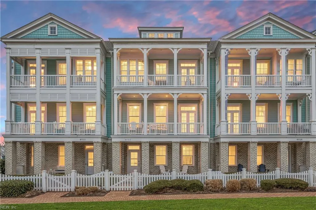 4152 East Beach DR, Norfolk — 4 bed Residential, 2,895 sqft