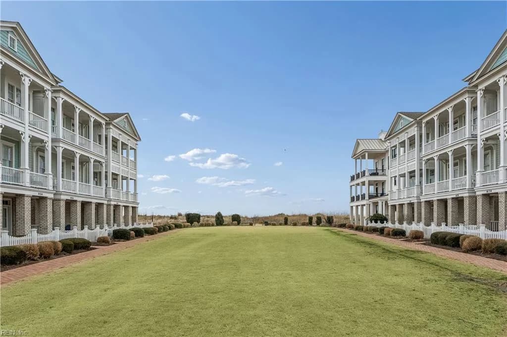 4152 East Beach DR, NORFOLK VA 23518 - Photo 4