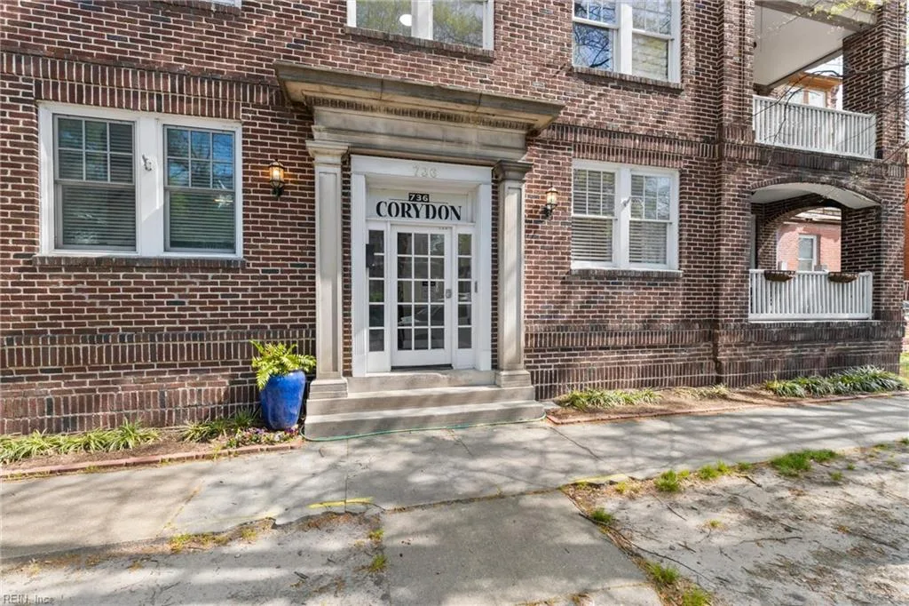 736 W Princess Anne RD #102, NORFOLK VA 23517