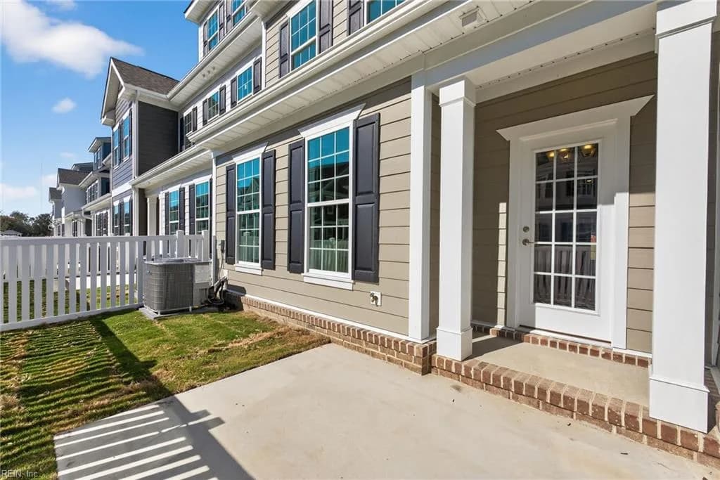 4936 Apricot WAY, CHESAPEAKE VA 23321 - Photo 4