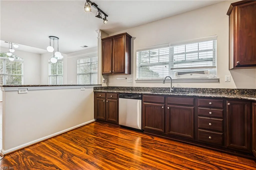 522 Knolls DR #308, NEWPORTNEWS VA 23602 - Photo 5