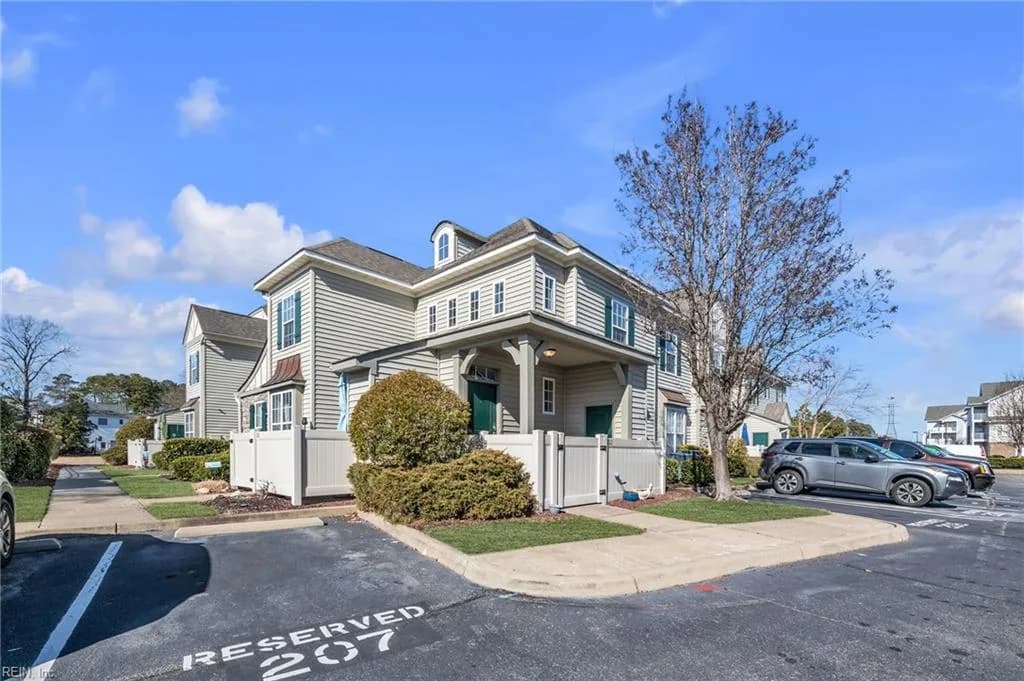 1110 Rivers ARCH, CARROLLTON VA 23314 - Photo 2
