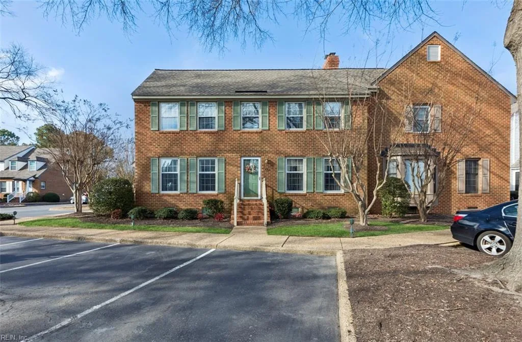 19 Capps QTR #1, HAMPTON VA 23669