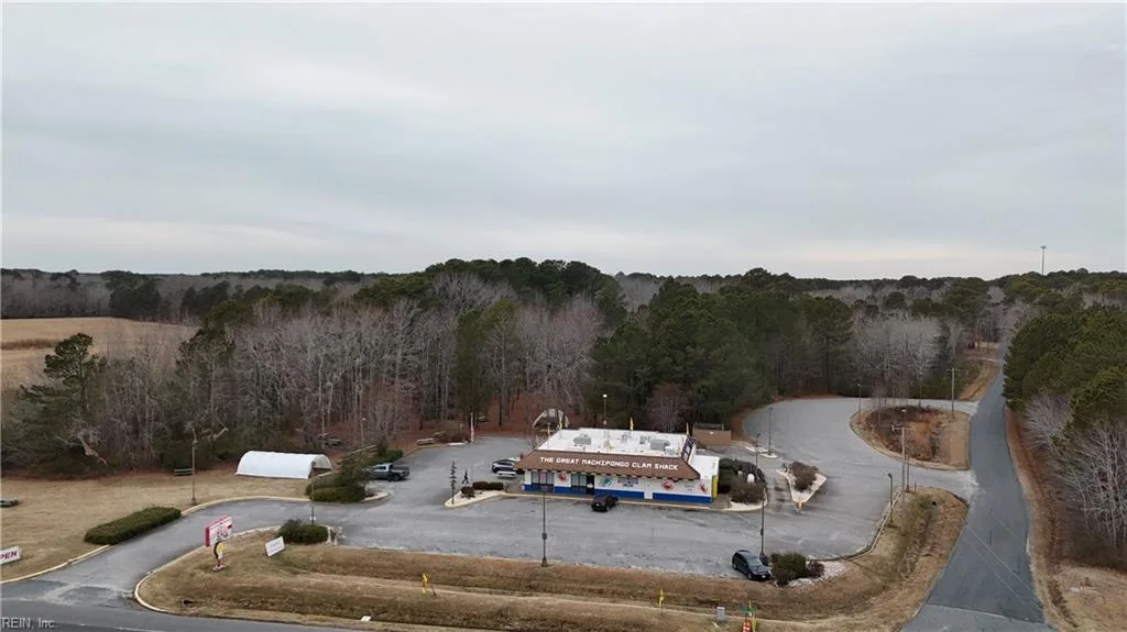 6468 Lankford HWY, NASSAWADOX VA 23413