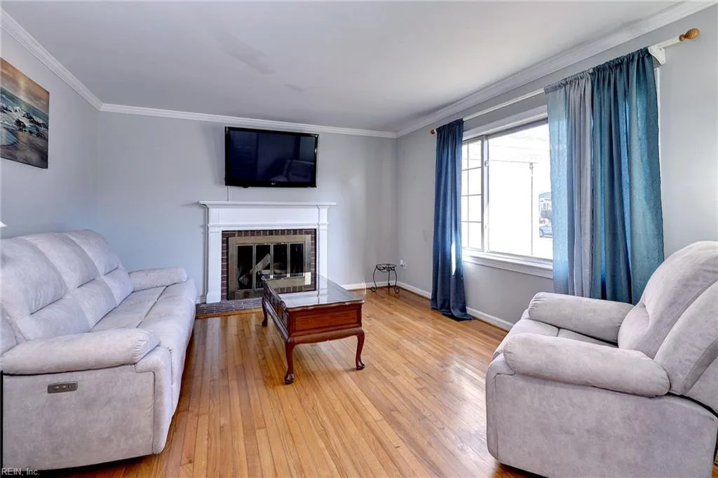 571 Dellwood DR, NEWPORTNEWS VA 23602 - Photo 5