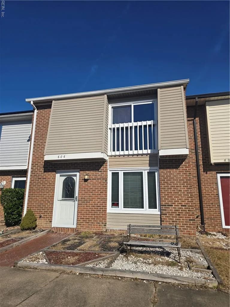 606 Charles CT, VIRGINIABEACH VA 23462 - Photo 2
