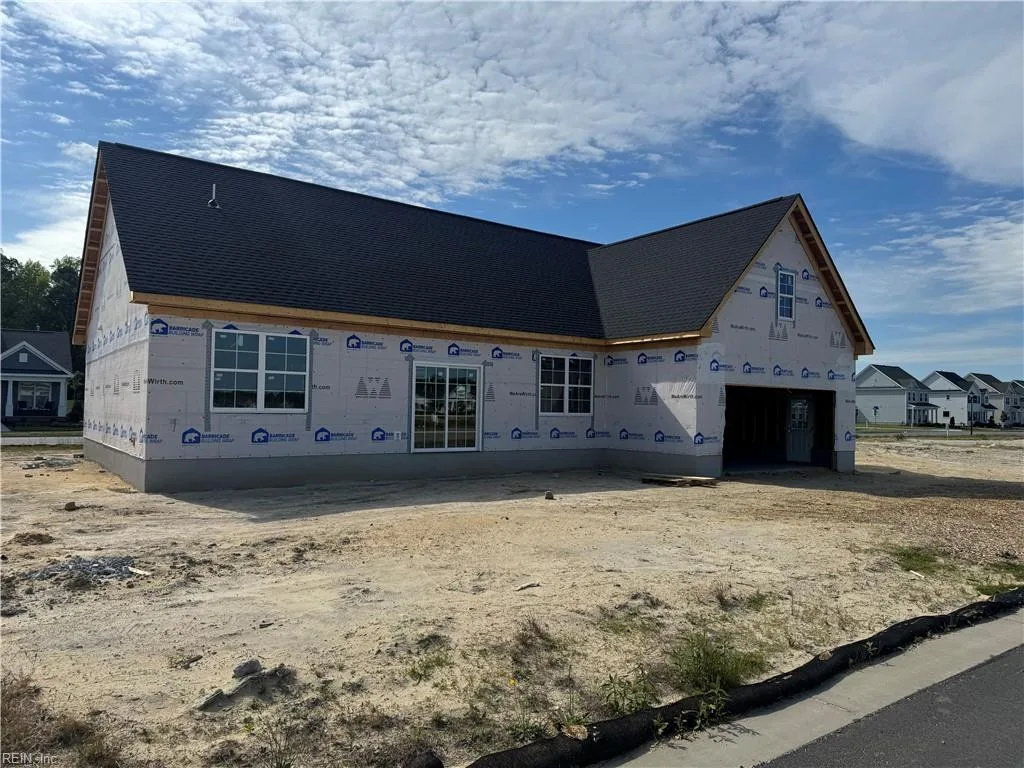 2207 Hampton Roads PW, CHESAPEAKE VA 23321