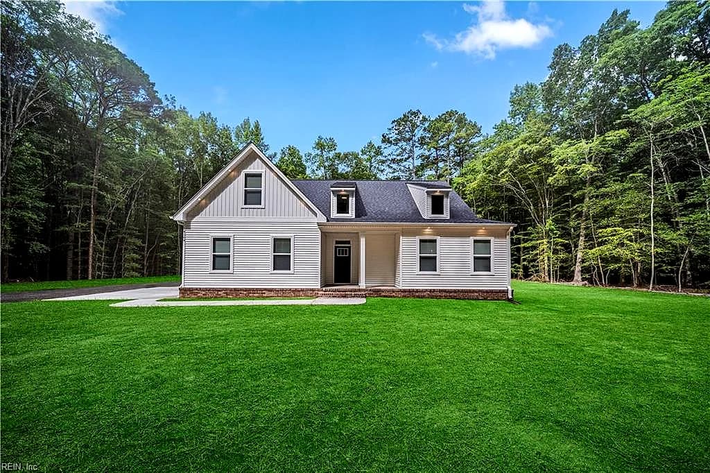11395 Raynor RD, SMITHFIELD VA 23430 - Main photo