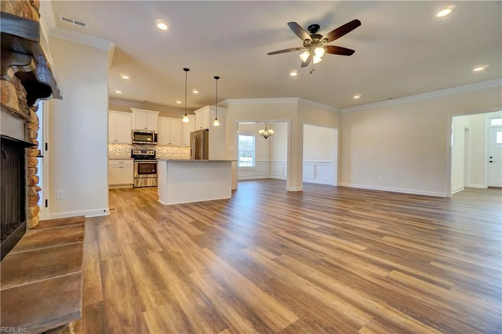 11395 Raynor RD, SMITHFIELD VA 23430 - Photo 5