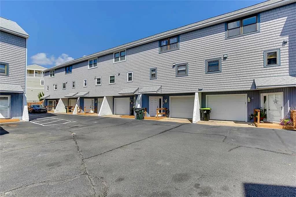 2100 E Ocean View AVE #22, NORFOLK VA 23518 - Main photo