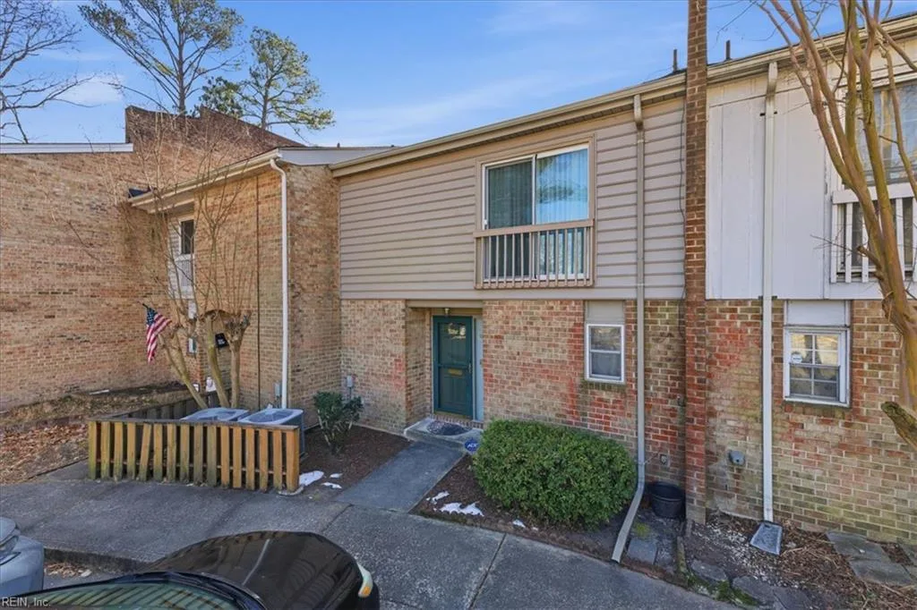 6492 Duquesne PL, Virginia Beach — 3 bed Residential, 1,275 sqft