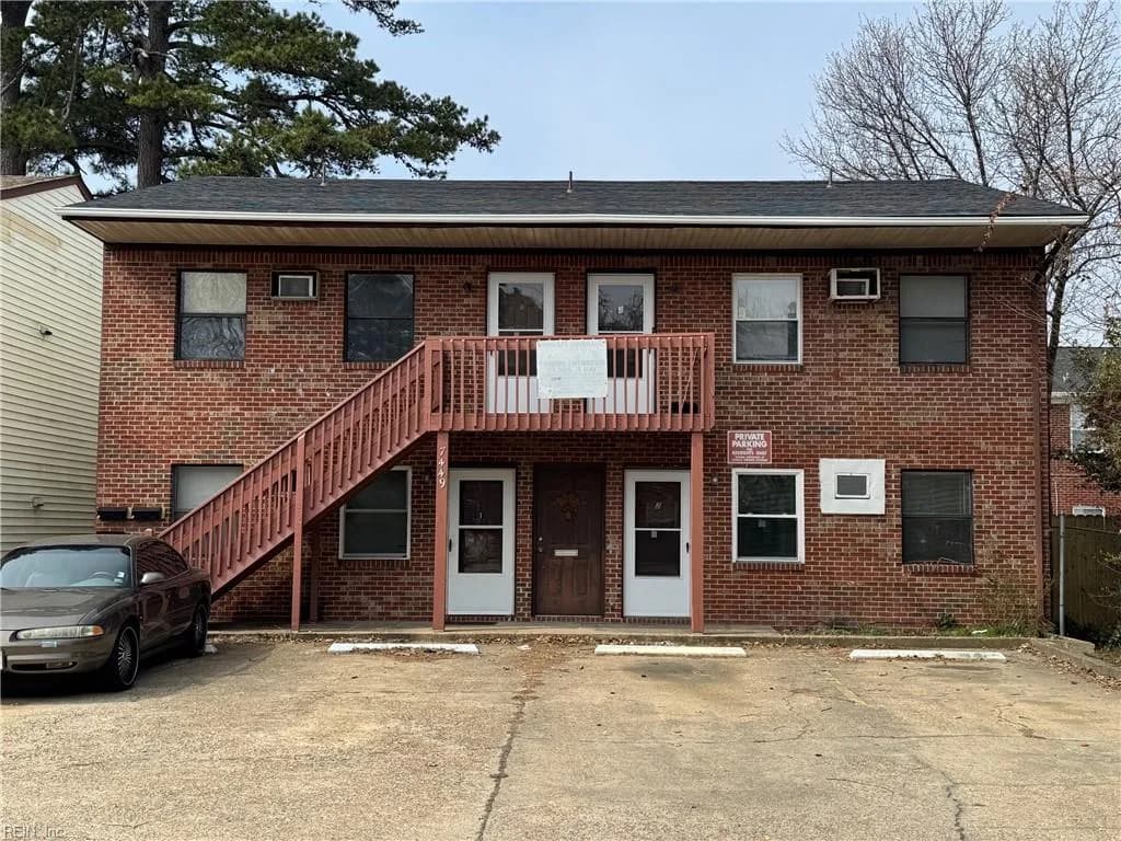 7449 Fenner ST, NORFOLK VA 23505 - Main photo