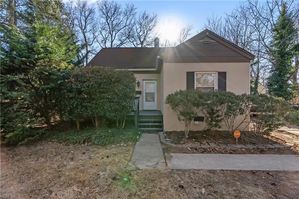 18 Beverly ST, Hampton — 3 bed Residential, 1,215 sqft