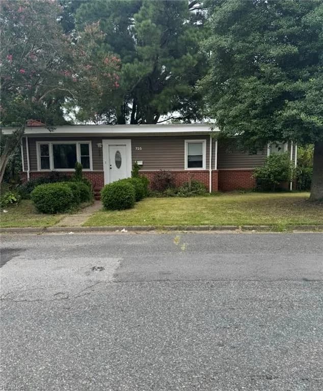 725 Cambridge AVE, PORTSMOUTH VA 23707 - Main photo