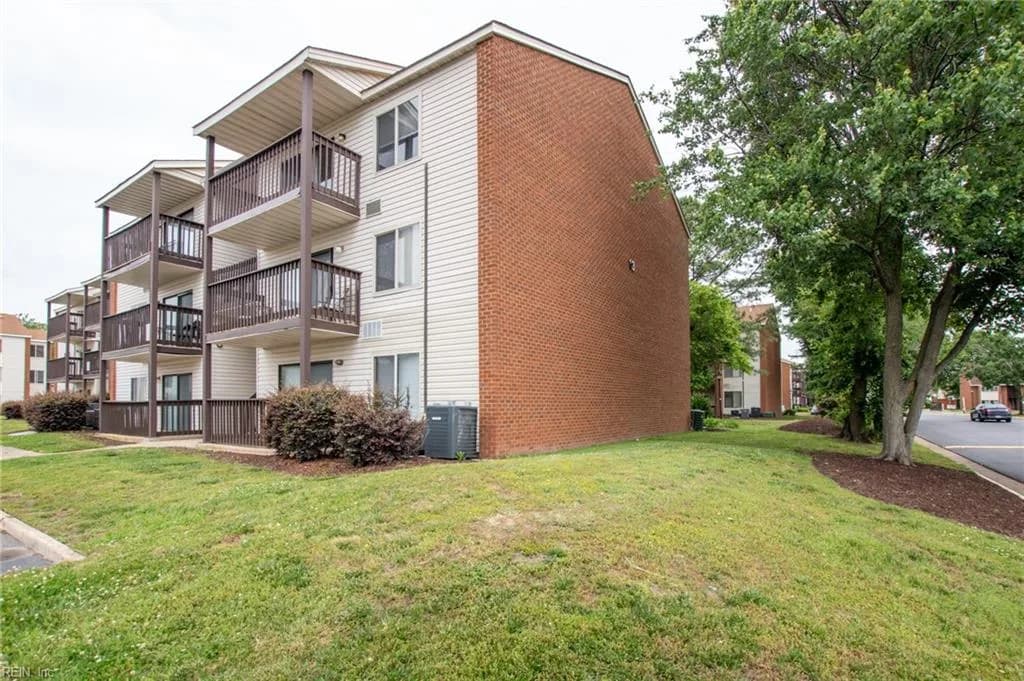 143 Davenport CT, HAMPTON VA 23666 - Main photo