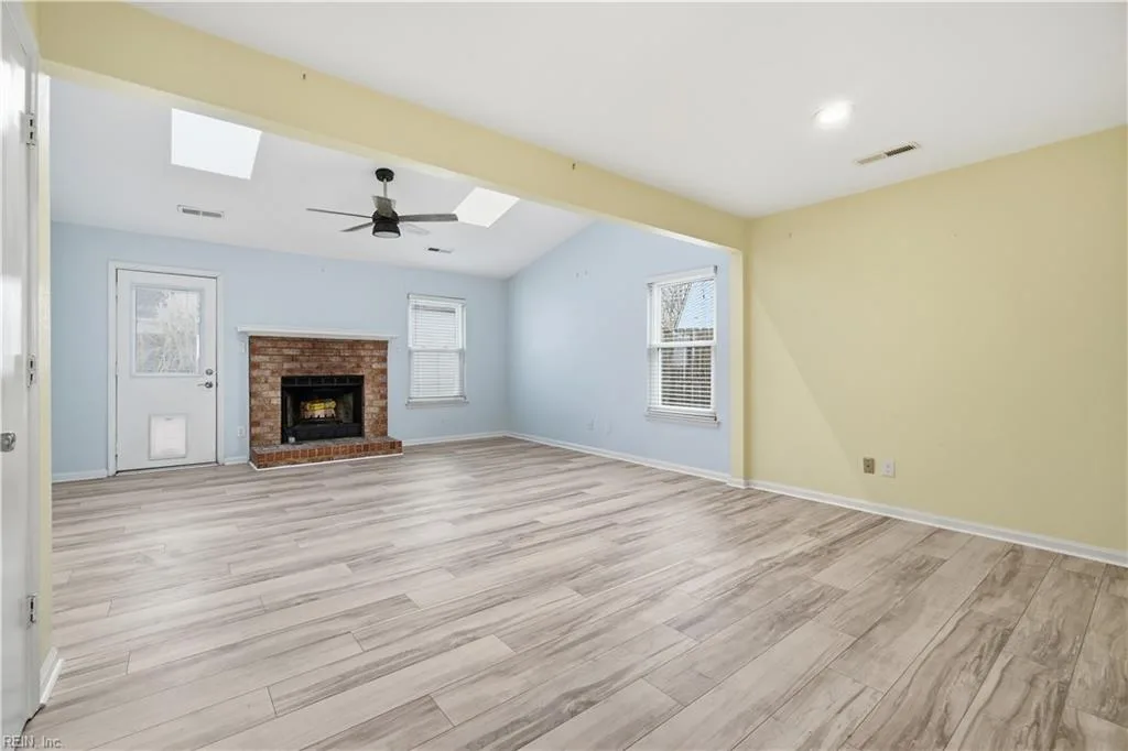 1089 Gershwin CT, VIRGINIABEACH VA 23454 - Photo 5