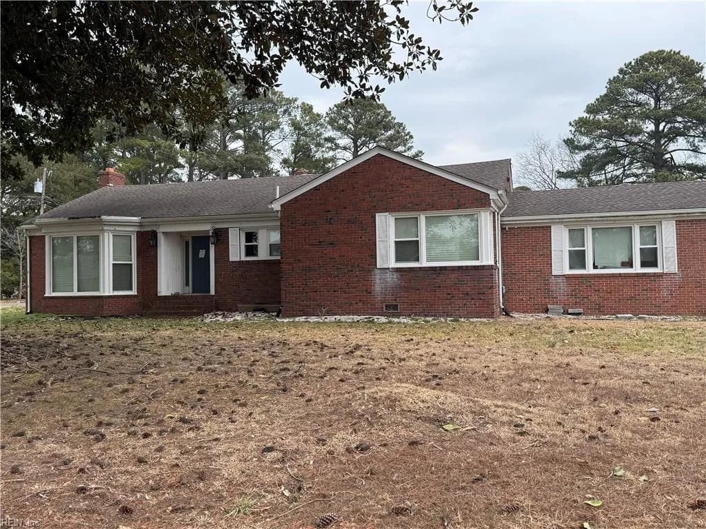 339 Saunders DR, PORTSMOUTH VA 23701 - Main photo