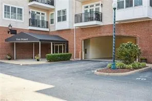 670 Town Center DR #405, Newport News — 2 bed Residential, 1,861 sqft