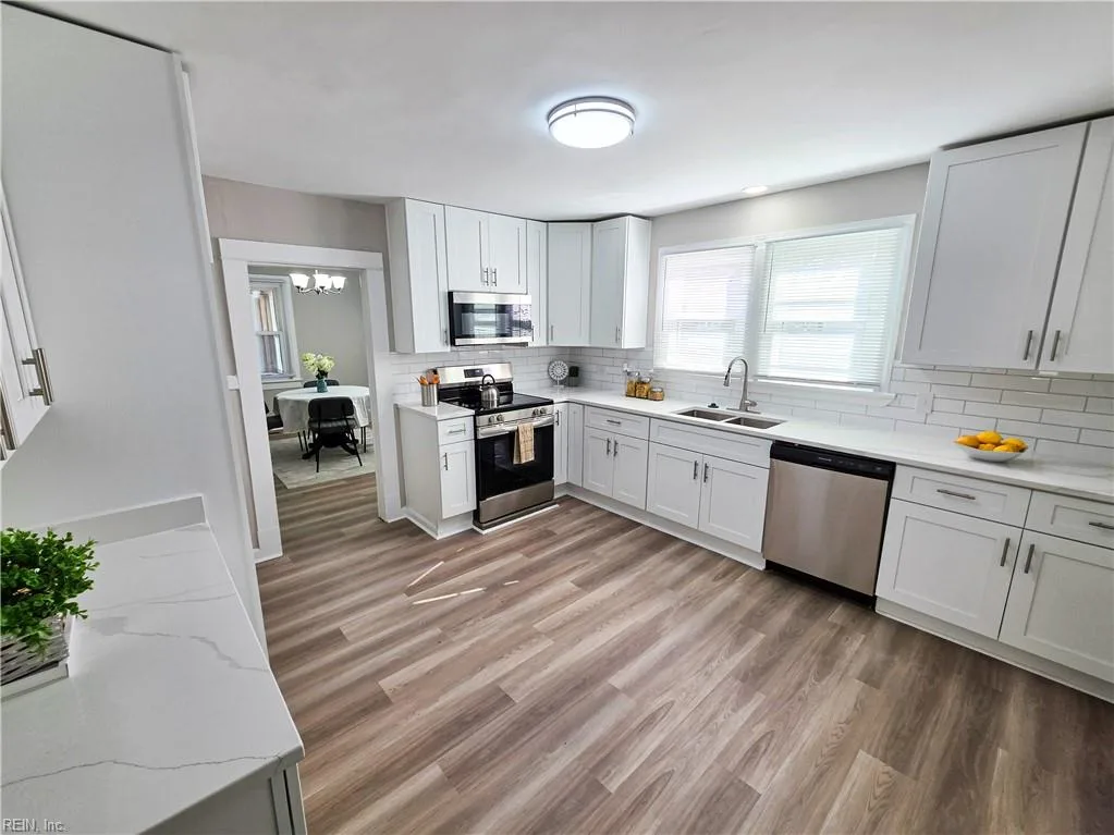 3906 Deep Creek BLVD, Portsmouth — 4 bed Residential, 1,900 sqft