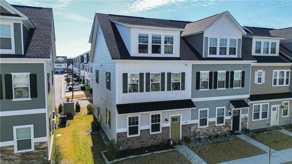 427 Life Tree TRL, Chesapeake — 3 bed Residential, 2,141 sqft