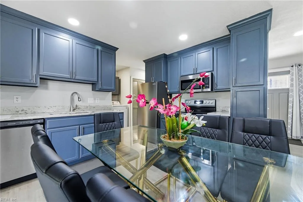 311 48th ST, Newport News — 3 bed Residential, 1,200 sqft