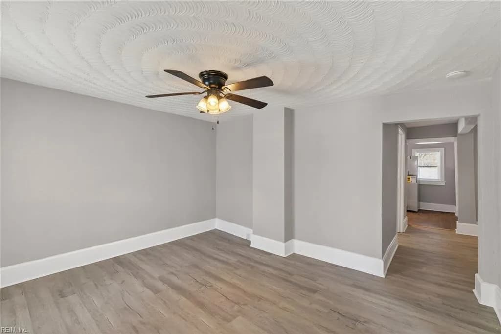 318 Hunter ST, SUFFOLK VA 23434 - Photo 5