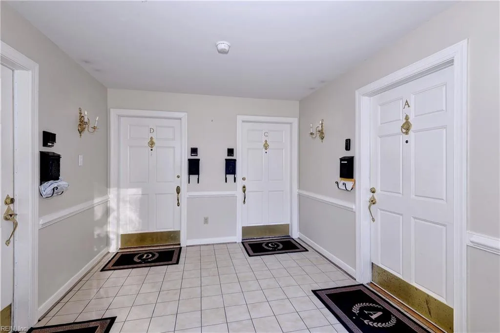 209 Woodmere DR #C, WILLIAMSBURG VA 23185 - Photo 4