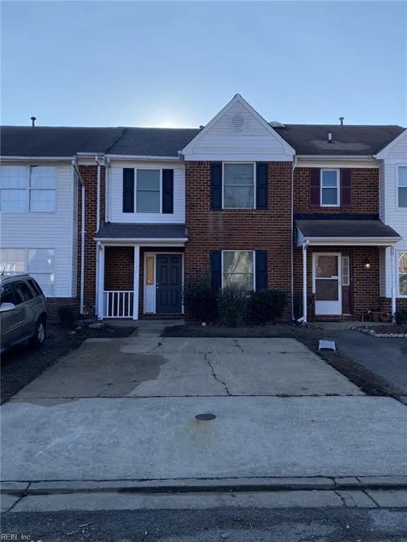 834 Nottaway DR, CHESAPEAKE VA 23320 - Photo 2