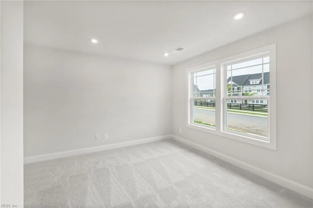11 Bracewell LN, YORKTOWN VA 23692 - Photo 4