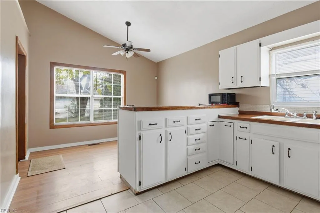 7 Central ST, HAMPTON VA 23663 - Main photo