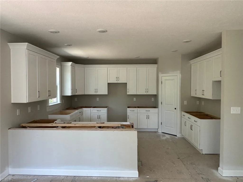 3901 Seaford RD, SEAFORD VA 23696 - Photo 5