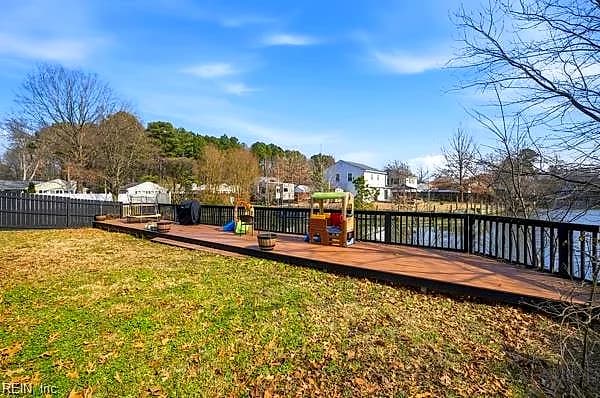 21 Sanlun Lakes DR, HAMPTON VA 23666 - Main photo