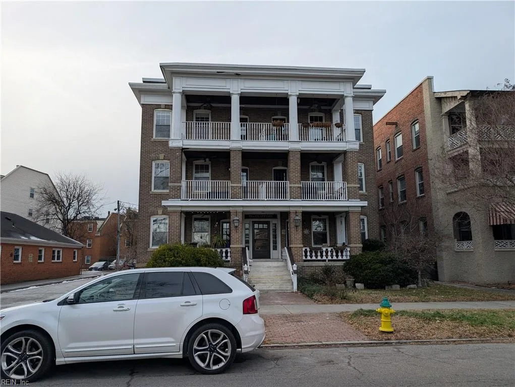1311 Colonial AVE #5, Norfolk — 3 bed Residential, 1,348 sqft