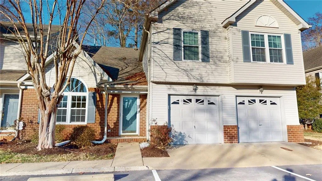 316 S Hill LN, Chesapeake — 2 bed Residential, 1,320 sqft