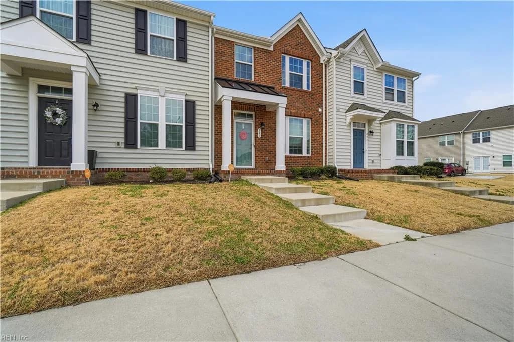 287 Brittlebrush DR, PORTSMOUTH VA 23701 - Photo 2