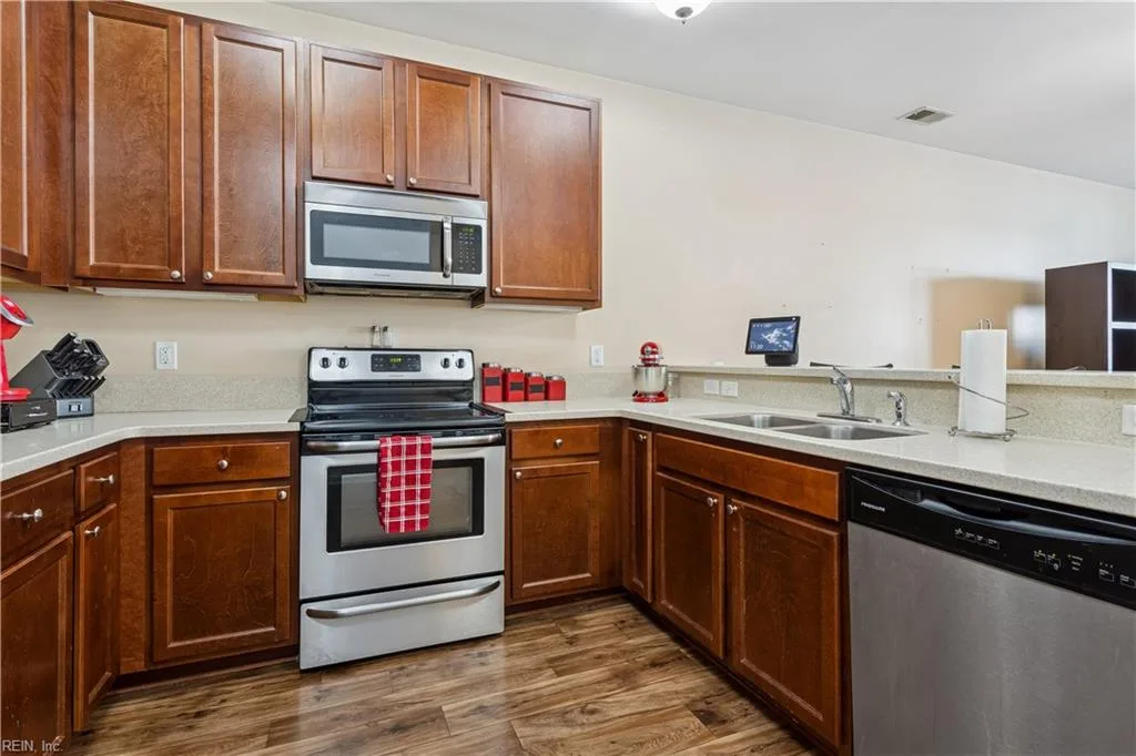 4316 Hillingdon BND #304, CHESAPEAKE VA 23321 - Photo 4