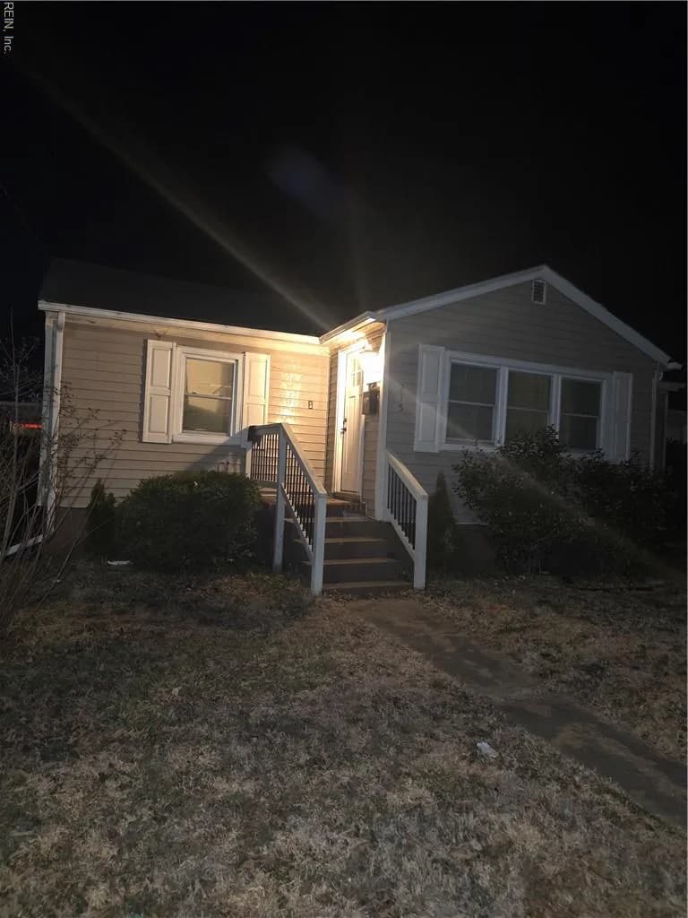 215 Wellons ST, SUFFOLK VA 23434 - Photo 2