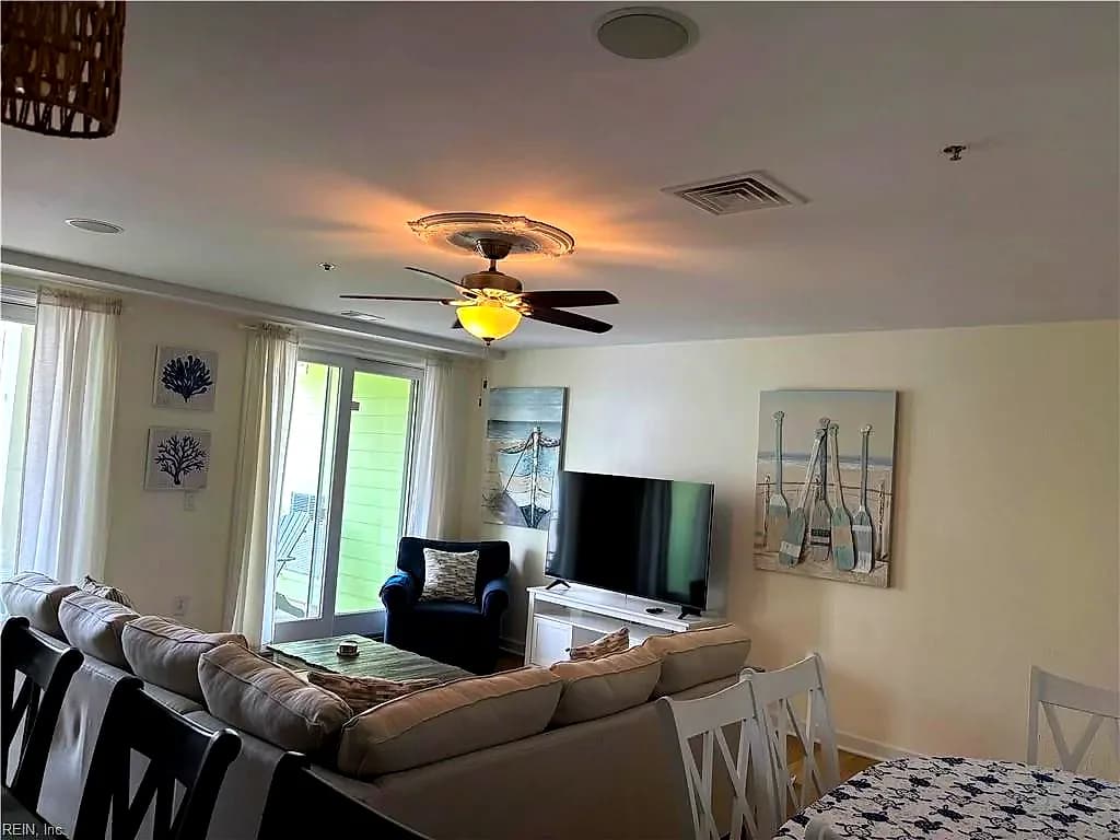 3738 Sandpiper RD #437B, VIRGINIABEACH VA 23456 - Photo 5