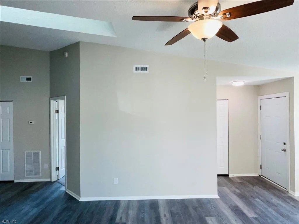 551 Pier CT #204, VIRGINIABEACH VA 23462 - Photo 4