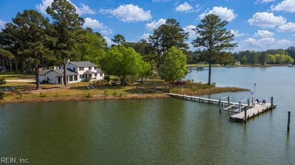172 Aldebaran RD, MATHEWS VA 23109