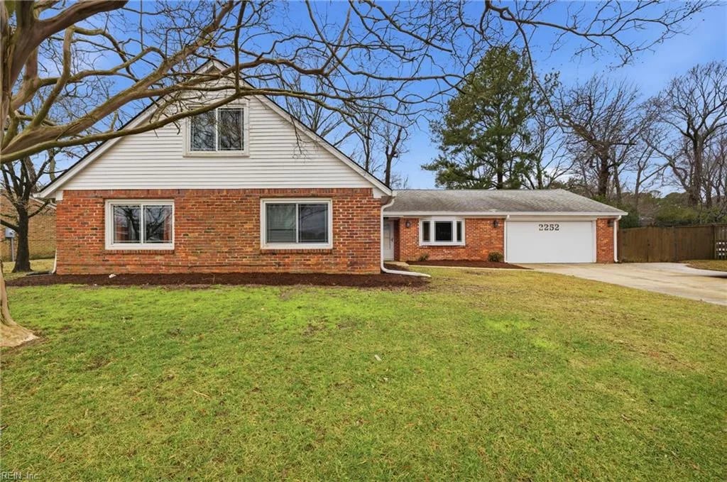 2252 Dunbarton DR, Chesapeake — 5 bed Residential, 3,338 sqft