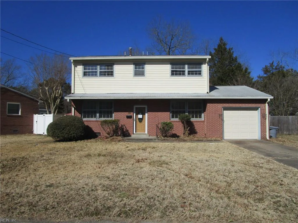 19 Michele DR, Hampton — 4 bed Residential, 1,632 sqft