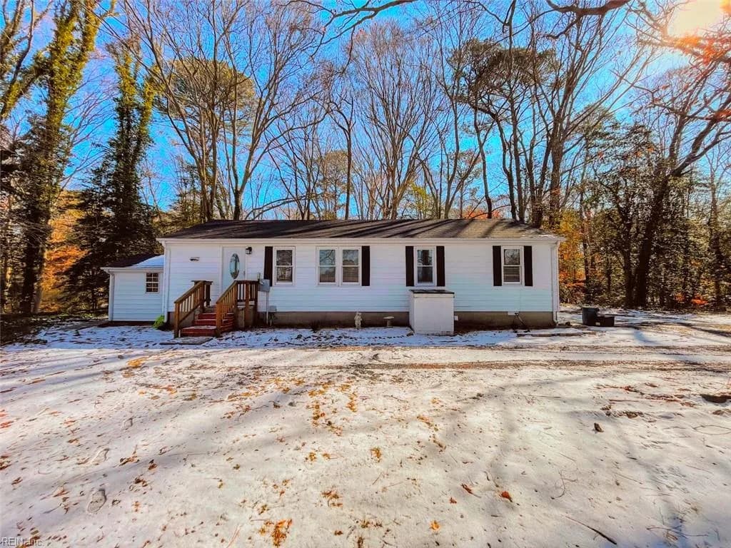 8064 Crittenden RD, SUFFOLK VA 23432 - Photo 2