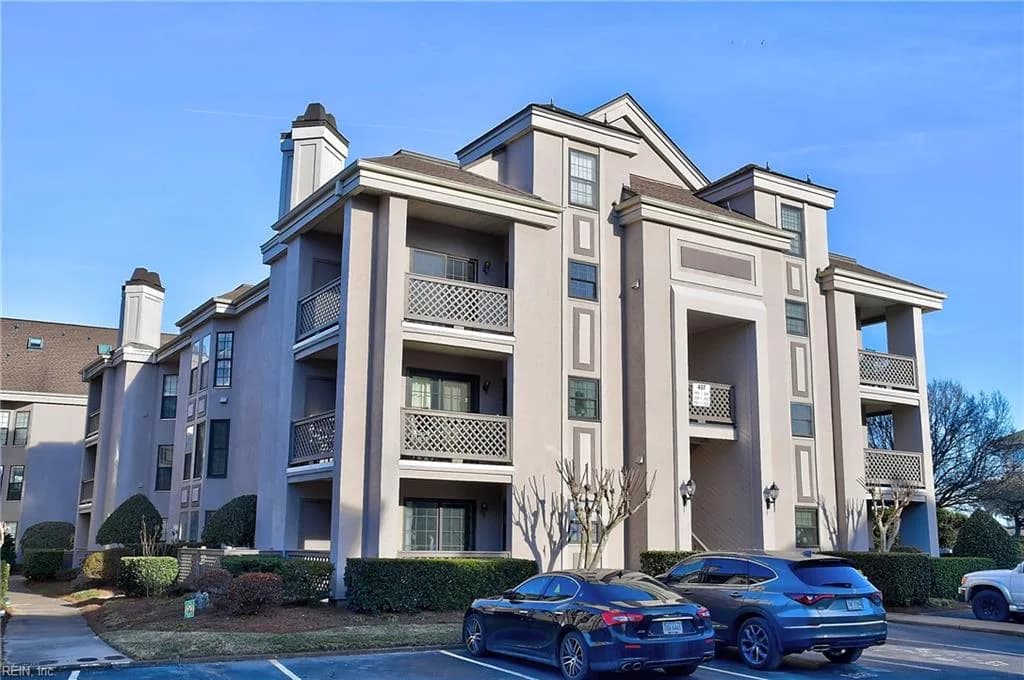 407 Harbour Pt PL #306, VIRGINIABEACH VA 23451 - Photo 3