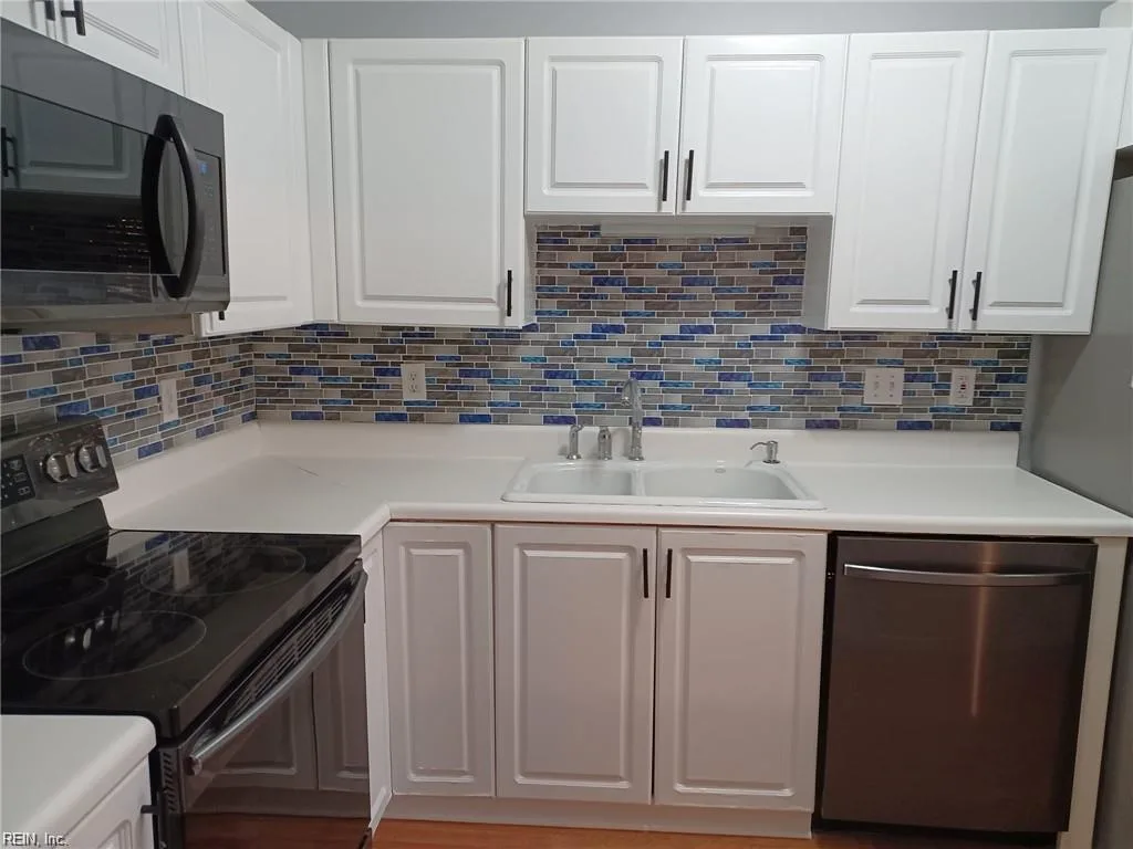 1332 Lake DR, NEWPORTNEWS VA 23602 - Photo 4