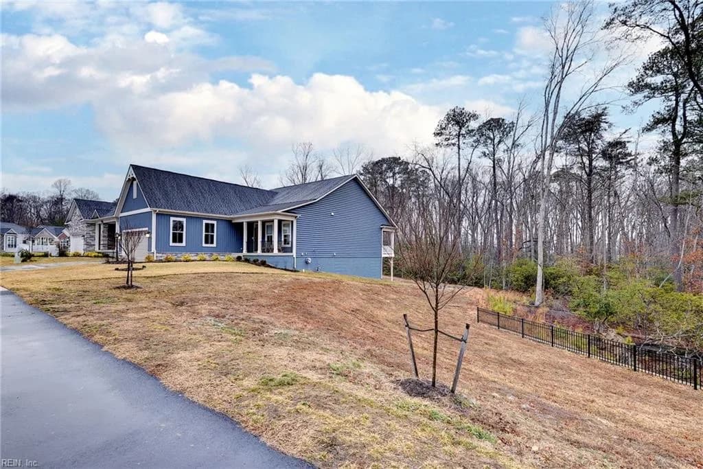 4069 Isaac CIR, WILLIAMSBURG VA 23188 - Photo 4